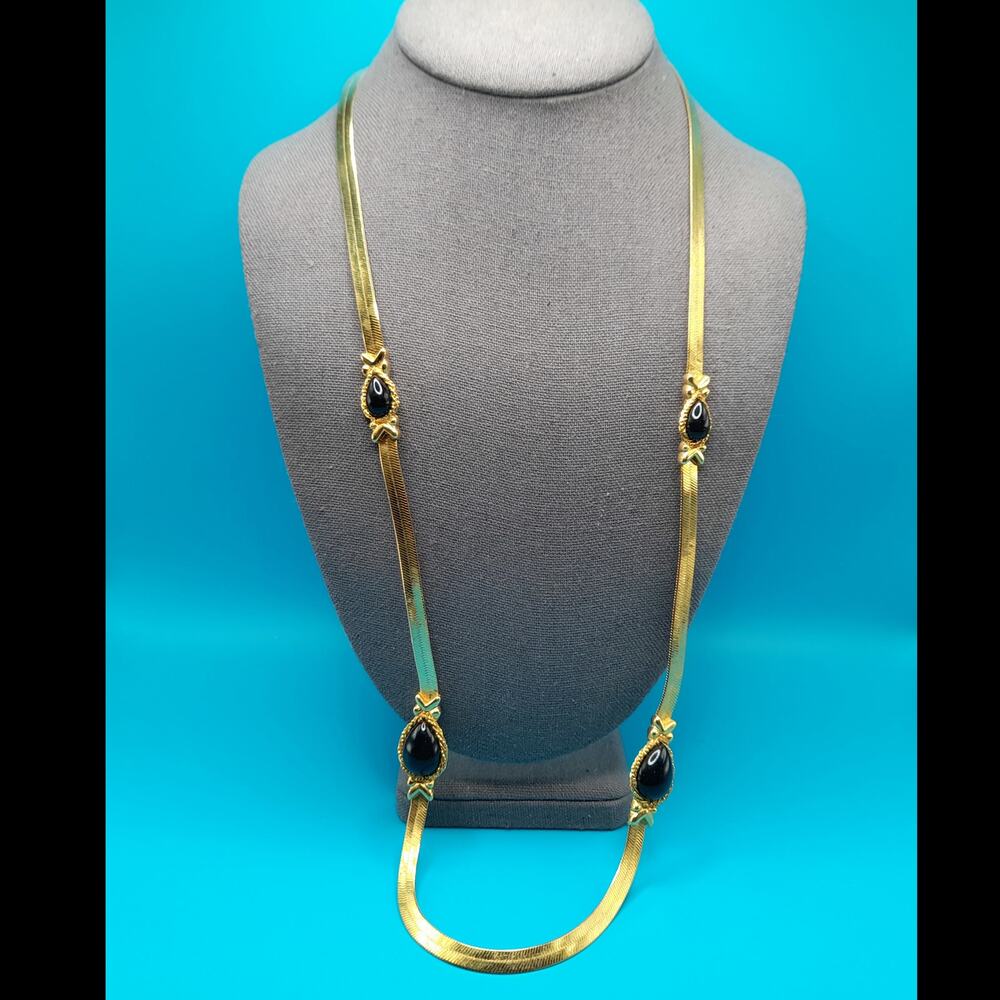 Vintage Gold Tone Herringbone Necklace Black Teardrop Cabochons 32"